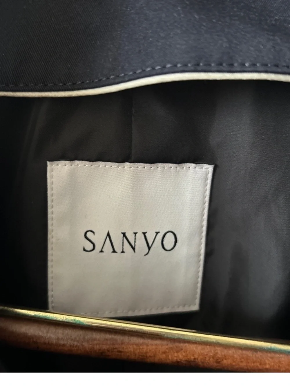 Sanyo Men’s Navy Raincoat Car Coat Hidden Placket Throat Latch